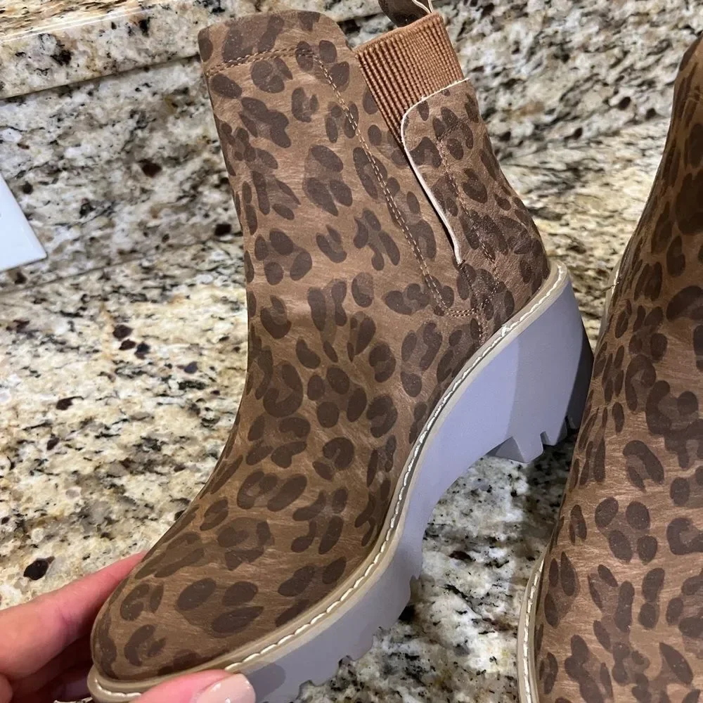 Hey girl by Corey’s leopard  wedge boots size 7